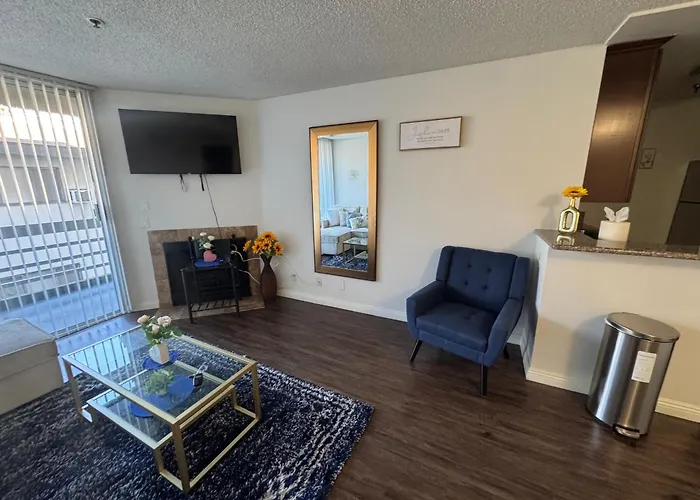 Mario, Disney & Not Themed Loft Universal Studios 10Min Loft